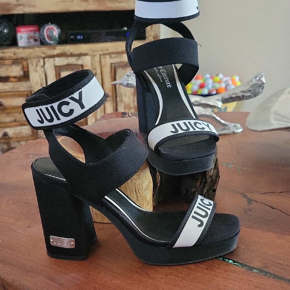 Juicy Couture JC Glisten, Logo Black and White Strappy Heels